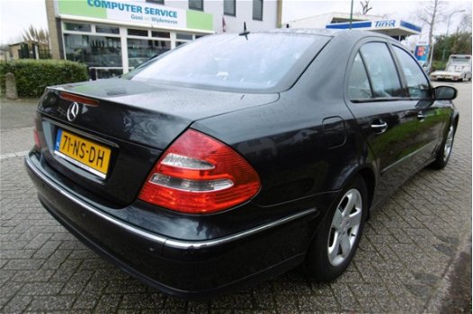 Mercedes-Benz E-klasse - 200 CDI Avantgarde Automaat 2e eig Clima Cruise 219.000km NAP - 1