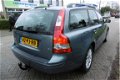 Volvo V50 - 2.4 Momentum 5 Cil. 140pk Clima Cruise Trekhaak 1500kg - 1 - Thumbnail