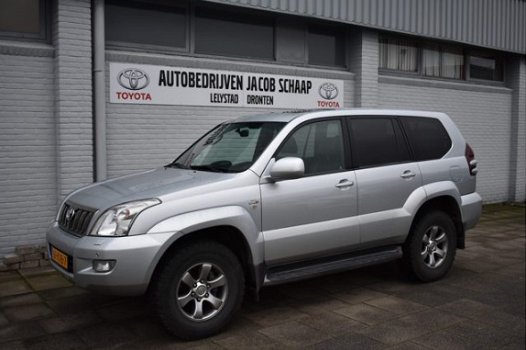 Toyota Land Cruiser - 3.0 D-4D Executive 7 persoons Schuifkanteldak Trekhaak 7 Persoons Parkeercamer - 1