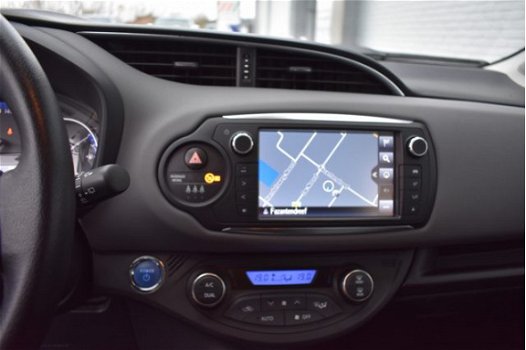 Toyota Yaris - 1.5 Hybrid Trend Navigatie Cruise Controle Climate Controle - 1
