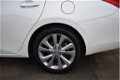 Toyota Auris Touring Sports - 1.8 Hybrid Lease Pro Panoramadak LM velgen Navigatie Trekhaak Plaatje - 1 - Thumbnail