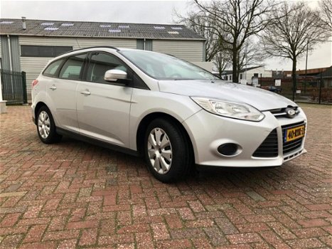 Ford Focus Wagon - 1.6 TI-VCT Trend 2011 - 1