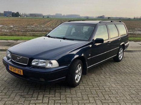 Volvo V70 - 2.4 Comfort Europa 1999 met 1 jaar APK - 1