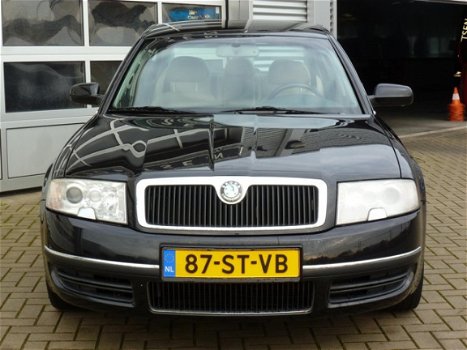 Skoda Superb - 1.8 T Comfort bj.2006 Leder | Navi | Automaat - 1