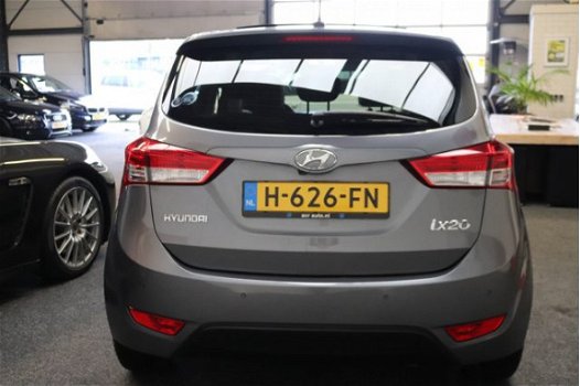 Hyundai ix20 - 1.6i Premium STOF/LEDER NAVIGATIE CRUISE CONTROL PANORAMA SCHUIF/KANTEL DAK ZEER MOOI - 1