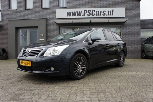 Toyota Avensis Wagon - 1.8 VVTi Automaat/Bluetooth/Camera/Navigatie/Trekhaak - 1