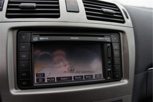 Toyota Avensis Wagon - 1.8 VVTi Automaat/Bluetooth/Camera/Navigatie/Trekhaak - 1
