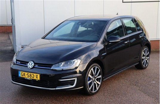 Volkswagen Golf - 1.4 TSI GTE org. NL-auto navigatie parkeerassistent automaat 20.940 incl.btw - 1