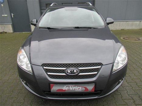 Kia Cee'd Sporty Wagon - 1.6 X-clusive / Pdc / Schuif-kanteldak / Lmv / Stoelverw. / Airco - 1