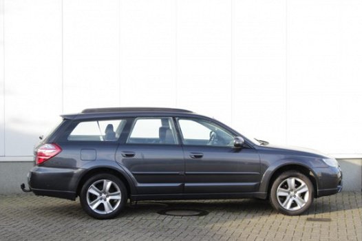 Subaru Outback - 2.5i Comfort | Cruise | Park sens | Lm-Velgen | Trekhaak - 1