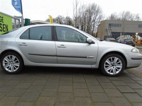 Renault Laguna - 1.6-16V Business - 1