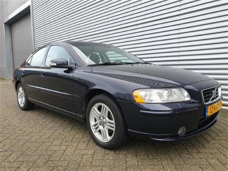 Volvo S60 - 2.4 Drivers Edition - 1