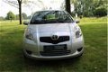 Toyota Yaris - 1.0 VVT-i Sol 70 PK 5 deurs AIRCO - 1 - Thumbnail