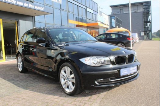 BMW 1-serie - 116i Business Sport 17 INCH SPORTVELGEN 5 DEURS 6-BAK - 1