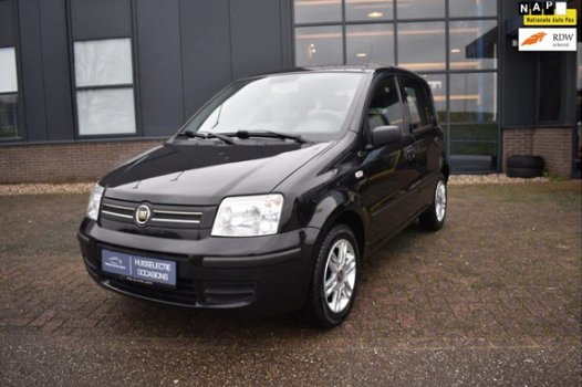 Fiat Panda - 1.2 Dynamic ZWART AIRCO DAKRAIL - 1