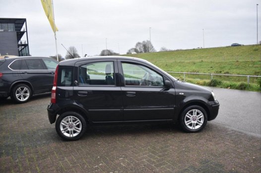 Fiat Panda - 1.2 Dynamic ZWART AIRCO DAKRAIL - 1