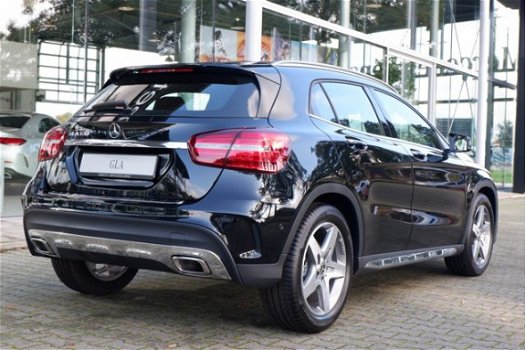 Mercedes-Benz GLA-Klasse - 180 automaat | Navigatie | AMG-Line | Cruise control | - 1