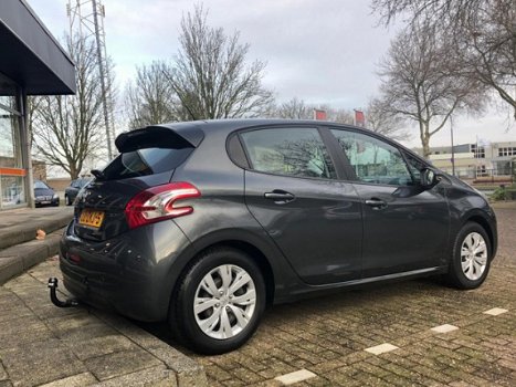 Peugeot 208 - 1.2 VTi Envy Navi/Clima/Trekhaak/PDC - 1