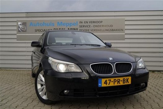 BMW 5-serie - 525i Exe Automaat , Navigatie , trekhaak , Xenon €162 P/M - 1