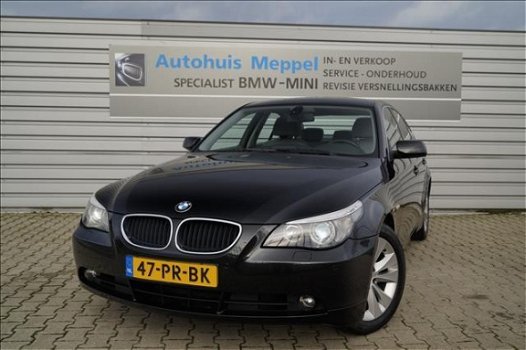 BMW 5-serie - 525i Exe Automaat , Navigatie , trekhaak , Xenon €162 P/M - 1