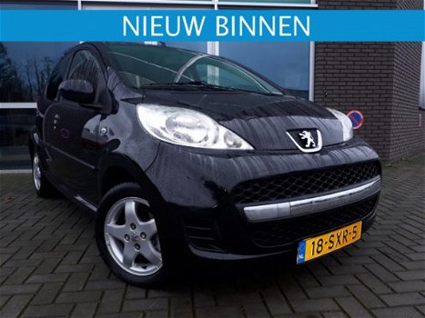 Peugeot 107 - AIRCO. NAVI. LEER. LUXE 143 dkm (2011) - 1