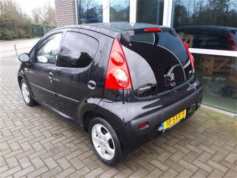 Peugeot 107 - AIRCO. NAVI. LEER. LUXE 143 dkm (2011) - 1