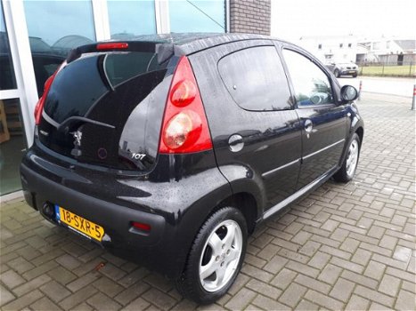 Peugeot 107 - AIRCO. NAVI. LEER. LUXE 143 dkm (2011) - 1