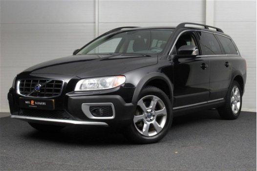 Volvo XC70 - 2.4D D5 136KW AWD AUT Momentum - 1