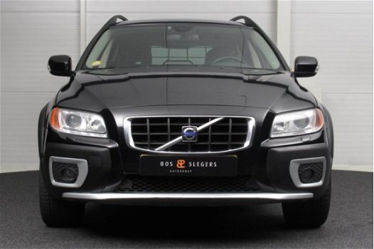 Volvo XC70 - 2.4D D5 136KW AWD AUT Momentum - 1