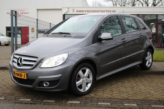 Mercedes-Benz B-klasse - 180 VOL LEDER/PDC V+A/NAVI 