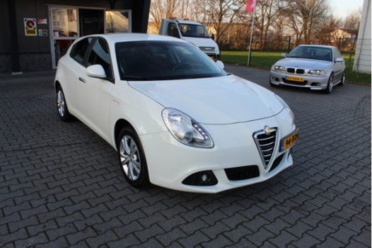 Alfa Romeo Giulietta - 1.6 JTDm Progression - 1