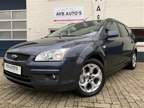 Ford Focus Wagon - 1.6-16V Futura Airco Cruise - 1