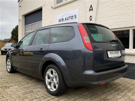 Ford Focus Wagon - 1.6-16V Futura Airco Cruise - 1