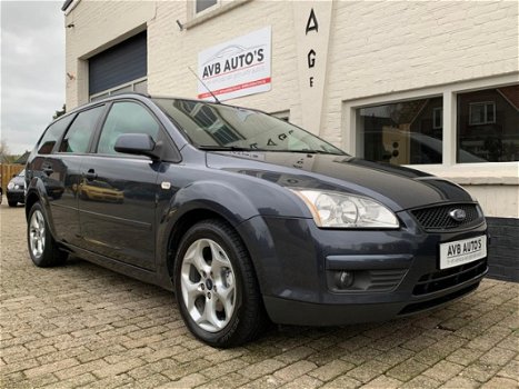 Ford Focus Wagon - 1.6-16V Futura Airco Cruise - 1