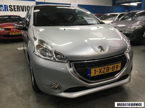 Peugeot 208 - Style 1.6 Airco 5drs NAP LM-velg Zuinig - 1