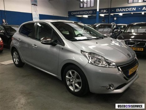 Peugeot 208 - Style 1.6 Airco 5drs NAP LM-velg Zuinig - 1