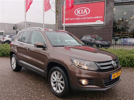 Volkswagen Tiguan - 1.4 TSI Sport&Style NAVI + Trekhaak - 1