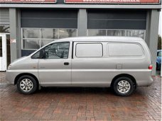 Hyundai H 200 - 2.5 CRDi Luxe lang APK 04-2020 BTW AUTO LAGE KM 84.000 NAP