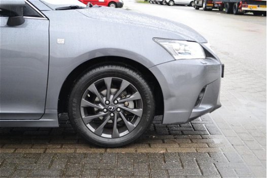 Lexus CT 200h - 25th Edition - 1