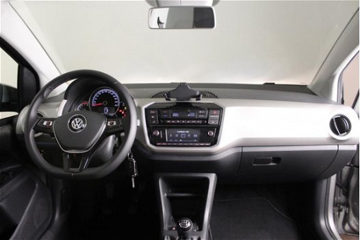 Volkswagen Up! - 1.0 60 PK BMT high up navigatie - airco - pdc - 1