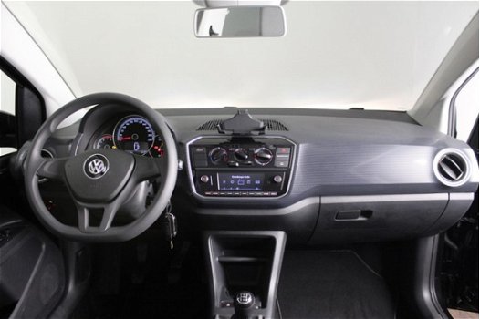 Volkswagen Up! - 1.0 60 pk BMT move up executive pakket - parkeersensoren - cruise control - 1