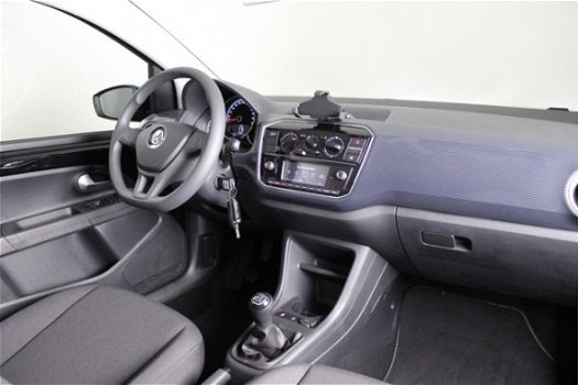 Volkswagen Up! - 1.0 60 pk BMT move up executive pakket - parkeersensoren - cruise control - 1