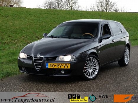 Alfa Romeo 156 Sportwagon - 1.9 JTD Distinctive Leer-Cruise-Trekhaak-Nette auto - 1