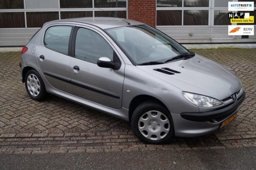 Peugeot 206 - 1.4 Pop' Art * 5 Deurs * Elektr. Pakket * Radio - 1