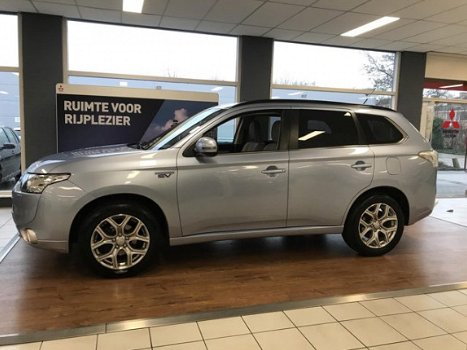 Mitsubishi Outlander - 2.0 PHEV Instyle+ / 1e EIG / ADAP CRUISE / INC BTW - 1