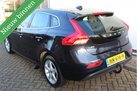 Volvo V40 - 2.0 D2 Momentum Trekhaak - 1