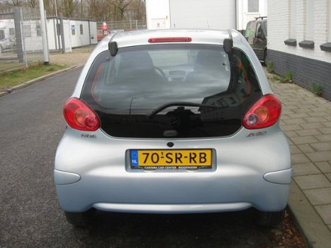 Toyota Aygo - 1.0-12V + 5drs Elek. ramen Nette auto - 1