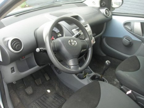 Toyota Aygo - 1.0-12V + 5drs Elek. ramen Nette auto - 1