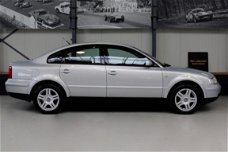 Volkswagen Passat - 2.8 V6 Highline 4Motion Highline