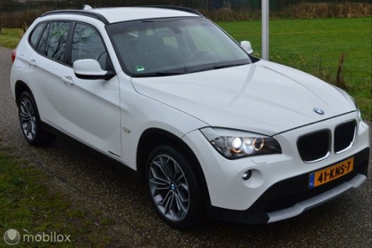 BMW X1 - sDrive20d 177pk versie CiC/Navi/Camera/Xenon - 1